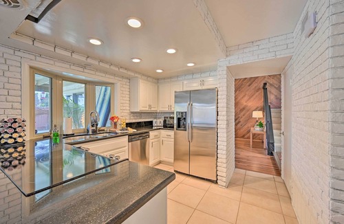 Lake House | Modern Oceanside Home w/Pool & Putting Green