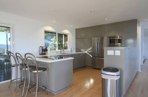 Santa Rosa House | Modern Panoramic Hillside Escape