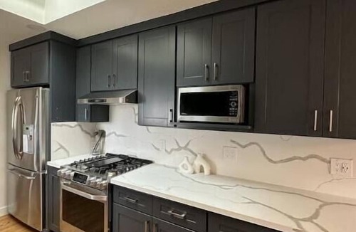 Santa Clara House | Modern, Renovated 5b/3ba near Apple, Kaiser