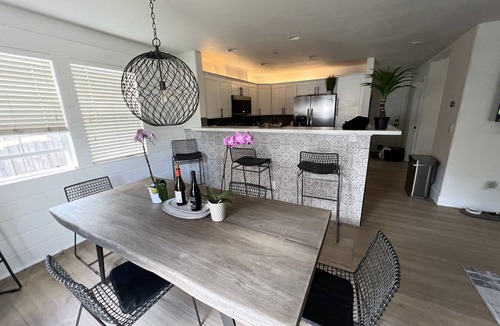 Sonoma House | Modern, smart home with all the amenities near downtown 30 day minimum