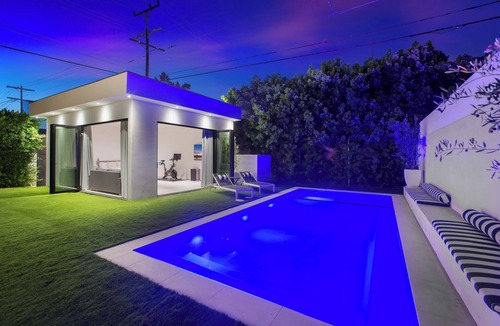 Beverly Hills Villa | MODERN VILLA POOL JACUZZI 6 BEDROOM