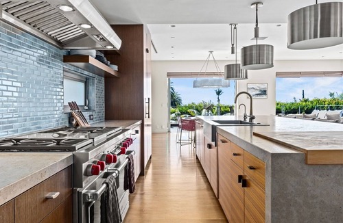 Montecito House | Montecito Villa | Pool & Butterfly Beach