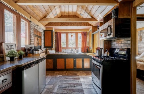 Wrightwood Cabin | Moonlight Retreat|Hot Tub, Fireplace, Walk to Village