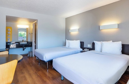 Pleasanton Hotel | Motel 6 Pleasanton, CA