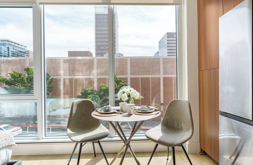 Cortez Hill Condo | Multi-Room Booking in Little Italy | Resort Pool + Sky Deck + Gym | Ancora