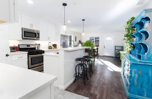National City House | National City Gem 3BR & 2 BT Sleeps 8!