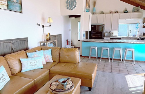 Dillon Beach House | NEW! Ocean View! Dillon Beach Retreat! Hot Tub & Game Room! Bella Oceana