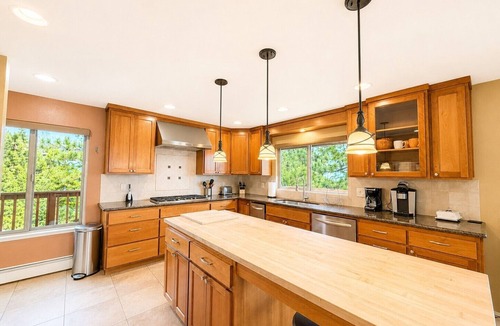 Tahoe Village House | New Property Lake View Retreat, HotTub, AC, Lake Views, close to town (SL175)