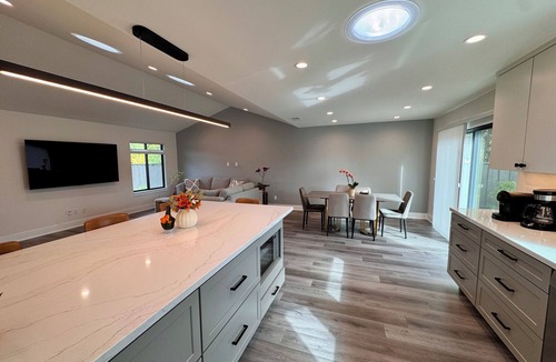 Cupertino House | New, Quiet, Modern Comfort 3-bedroom house in tranquil Cupertino