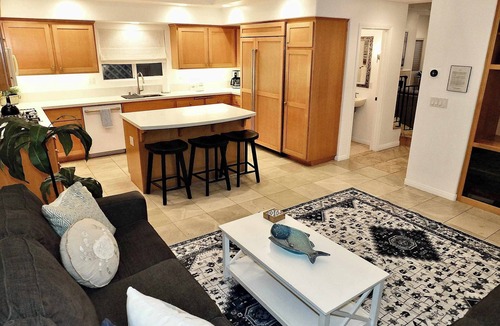 Belmont Shore House | New Remodel, Rooftop Deck, Sleeps 8+