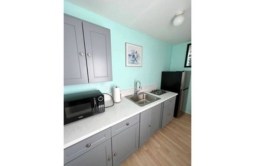 Harbor Gateway South House | Newly Renovated Cozy Unit