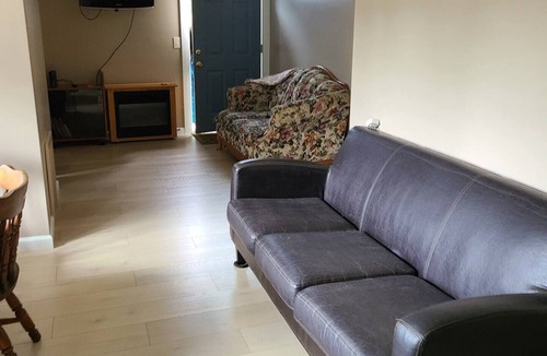Fort Bragg Cottage | Nice 2-bedroom cottage in Fort Bragg with WiFi access