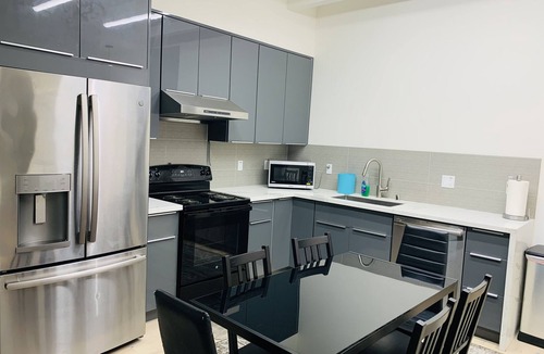 Daly City House | Nice 5-bedroom house with WiFi in Daly City