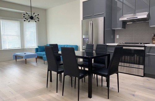 Daly City House | Nice 5-bedroom house with WiFi in Daly City