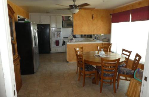 Northridge House | Nice Northridge 4-2-2 home near CSUN and Pierce College