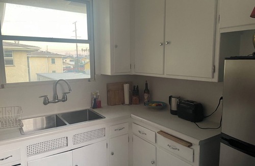 NoHo Arts District Apartment | North Hollywood Charmer