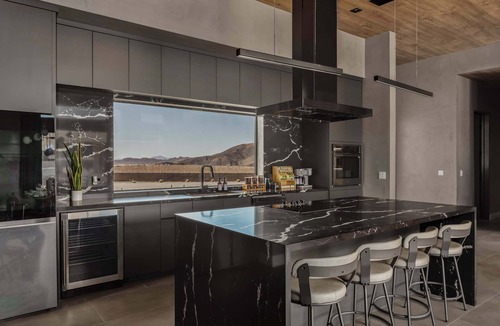 Twentynine Palms House | Obsidian House | Pool, Pickleball, Sauna & More
