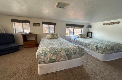 Smith River House | Ocean Front Cabin 14 w Jacuzzi & Gorgeous Views