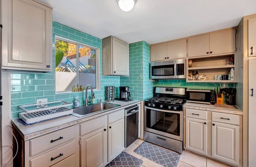 South Laguna Villa | OCEAN FRONT! Private stairs from home to BEACH! Unit A