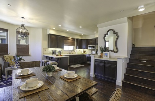 Downtown House | Ocean-View Endless Summer Condo with AC & EV Charger