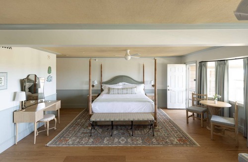 Duck Hotel | Ocean View King Studio + Restaurants & Pool + Spa