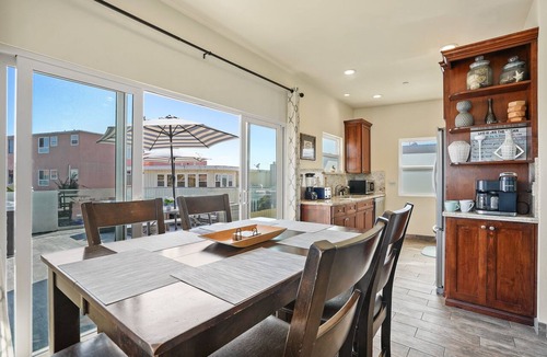 South Mission Beach Apartment | Ocean View Paradise w/Private Patio, Parking, W/D & Location!