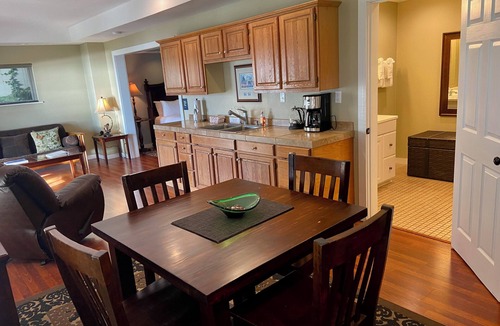 Trinidad House | Ocean-view studio near redwoods and beaches—your basecamp for Trinidad adventure.