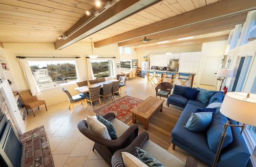 Stinson Beach House | Oceanfront Family Home in Beautiful Seadrift