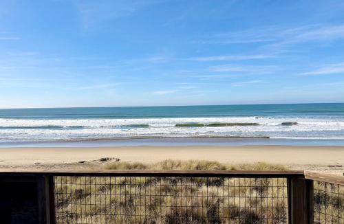 Pajaro Dunes Apartment | Oceanfront Top Floor Premium One Bedroom, Incredible Panoramic View of Monterey Bay!