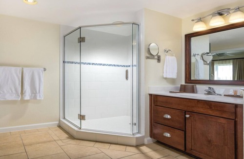 Townsite Resort | Oceanside Pier Resort 2BR – Ocean Views & Beach Walks