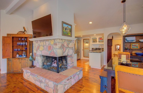 Park Hill Cottage | OUR COTTAGE AT CAMBRIA For A Special Carmel-Like Stay. Guests Love This Cottage!