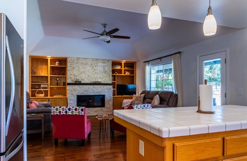 Templeton House | pa + Firepit + Billiards | Paso Robles Wine Country | Sea Rock Ranch