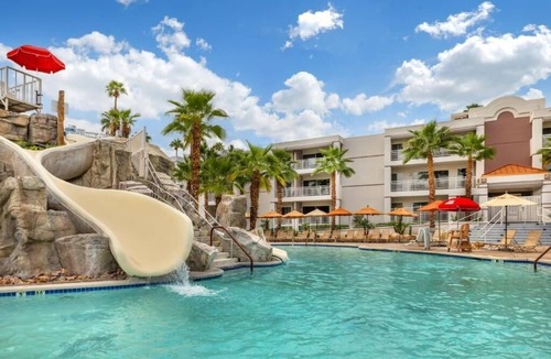 Canyon Corridor Hotel | Palm Springs Villa w/Pools, Spa, Hot Tub & Relaxing Mountain Views l 2 Rooms