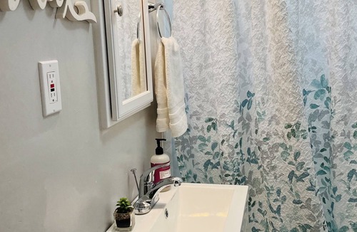 Lemoore House | Pleasantville