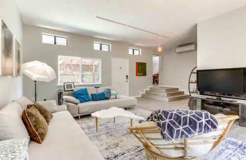 Middletown House | Pool & Deck: Wine Country Hideaway in Middletown!