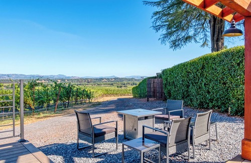 Healdsburg Cottage | Premier Wine Country Getaway. Exclusive Bucher Vineyard Cottage on Westside Road