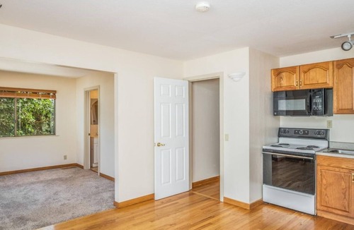Del Monte Forest Apartment | Prestigious PBL BCH, 2/1, FURN RETREAT, UTIL INCL, 2 mi BCH, 4 star REST,#1 GOLF