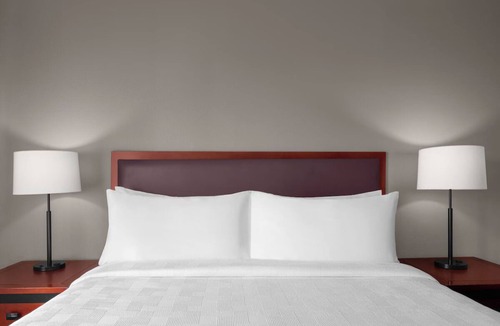 Downtown Hotel | Prime Location! Room with Full Kitchen! | Pets Are Welcome!