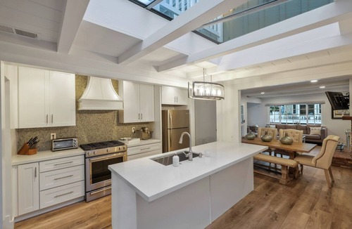 Newport Beach House | Pristine Balboa Harborside Retreat, with AC and Private Patio - 3BR/2BA