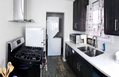 Park Mesa Heights Apartment | Private 2BR, Newly Renovated Near Beaches, Hospitals, LAX with Dedicated Parking