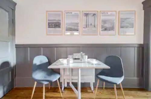 South of Market Apartment | Private Flat, Sleeps 6, SOMA location with Private Entry, Kitchen, Bath, Living
