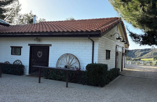 Cherry Valley House | Private Hilltop Boutique Stay for Serene Stays & Micro Weddings/Gatherings