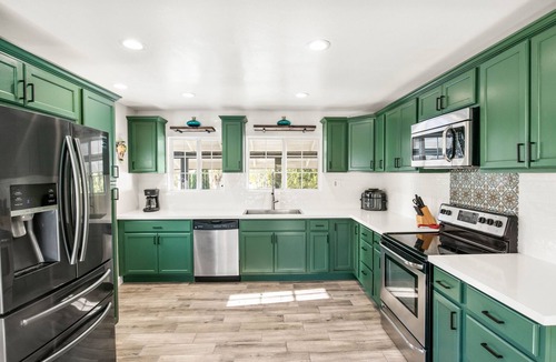 Vista House | Private Hilltop Haven - Hot Tub/Game Room — 10mi to Beach & Legoland