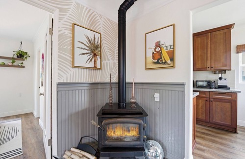 Normal Heights House | Private Hot Tub, Mini-Golf, Firepit, BBQ, 10 Mins to Zoo & Balboa Park