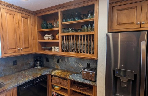 Tahoma Cabin | Private Lake-view Cabin with Space for Everyone, 4 bedrooms plus bonus room
