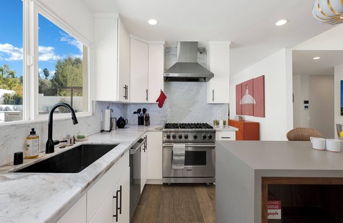 Woodland Hills House | Private Mid-Century Oasis 3-bedroom home in Los Angeles with Pool/Spa & BBQ