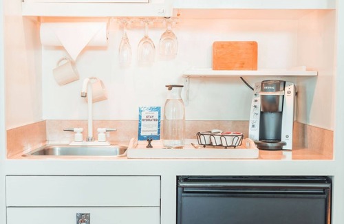 Calistoga Cottage | Private Napa Valley Cottage, Peaceful, Pet Friendly, and Walkable to Downtown