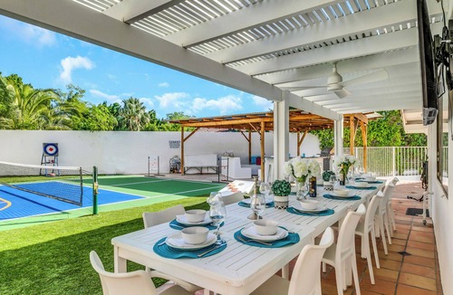 Bermuda Dunes House | Private pool,Pickleball+Basketball,Gameroom, bocce+horseshoe+grassy yard 4 games