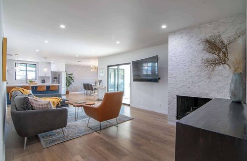 Valley Glen House | Private Pool · Remodeled Los Angeles Home