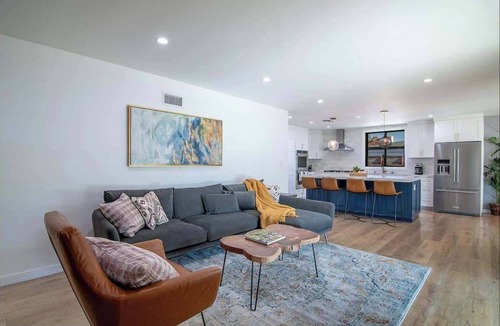 Valley Glen House | Private Pool · Remodeled Los Angeles Home